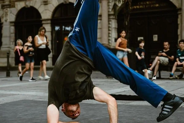 东契奇与约基奇本赛季数据全面对比谁才是更值得信赖的超级巨星